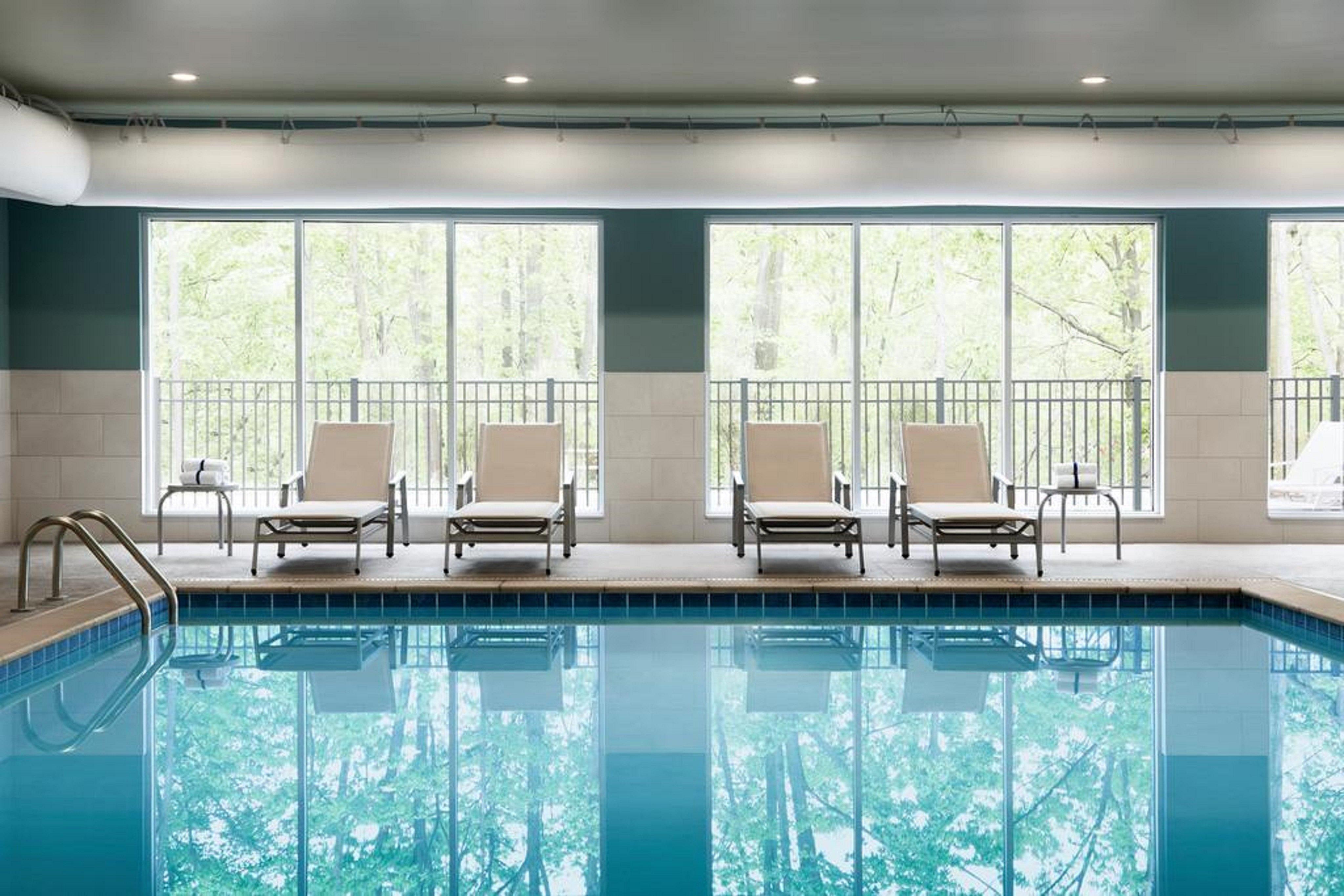 Holiday Inn Express & Suites Butler By Ihg Exteriör bild